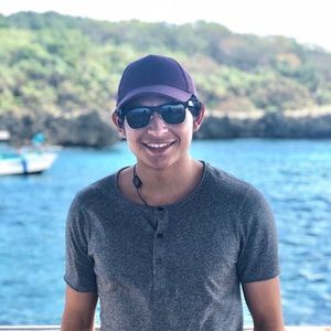 Meet your Posher, Carlos